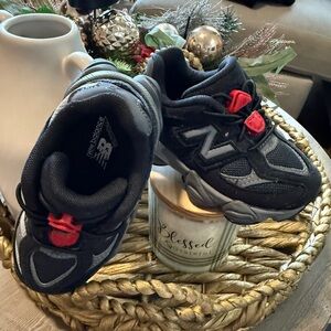 Never worn! New Balance 9060 Toddler Sneakers in Black and Red
